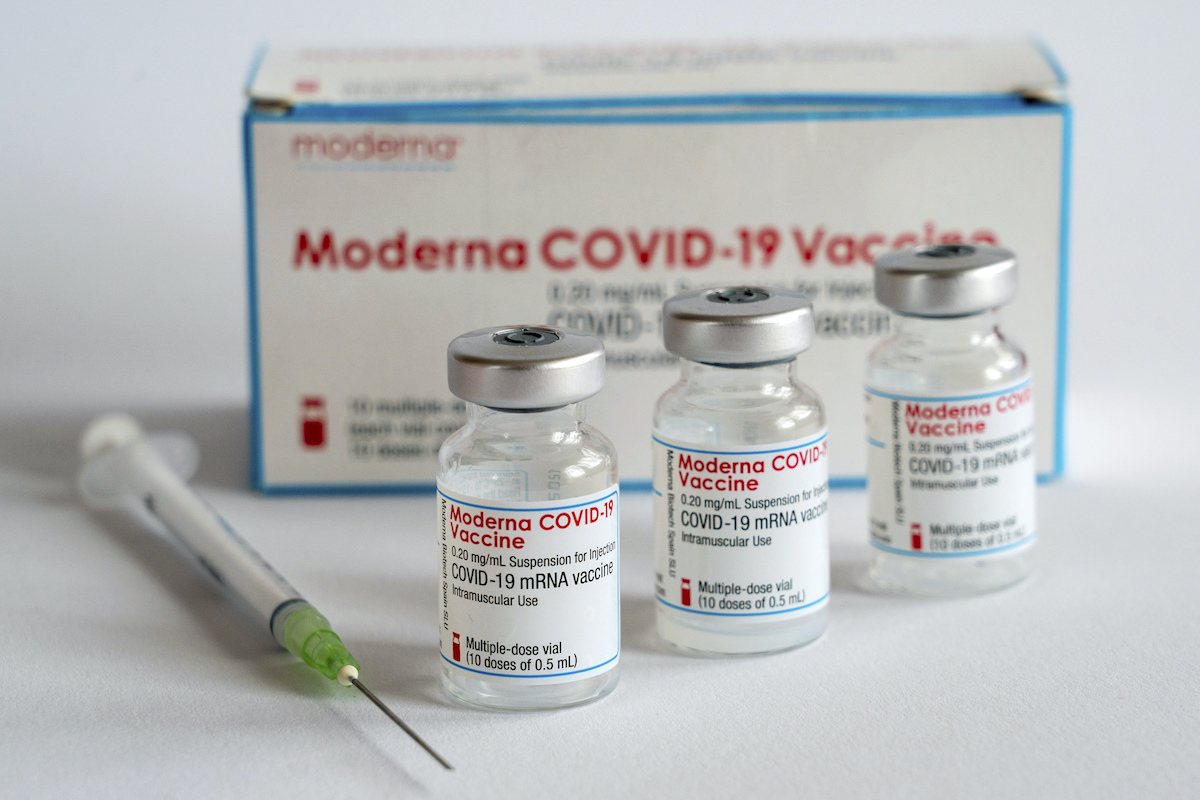 ▲美國莫德納藥廠（Moderna Inc）表示，其COVID-19疫苗可在6至11歲兒童身上引發強烈免疫反應，且受試者耐受性良好。（圖／美聯社／達志影像）