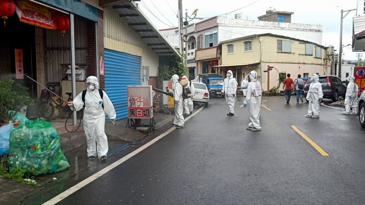 ▲屏東縣枋山鄉發生Delta印度變種病毒群聚，環保局將再次針對楓港及善餘兩村進行地毯式消毒。（圖／屏東縣政府提供, 2021.06.29）