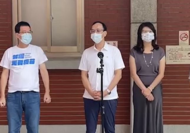 ▲前國民黨主席朱立倫上午拜會國民黨團，力促不在籍投票。（圖／朱立倫辦公室提供）