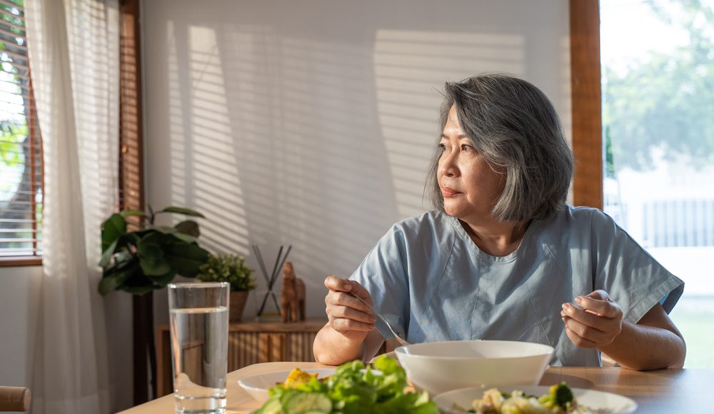 ▲也許家人就永遠是脆弱時最想念，太緊密相處又希望「離我遠一點」的人吧。（圖／Shutterstock）