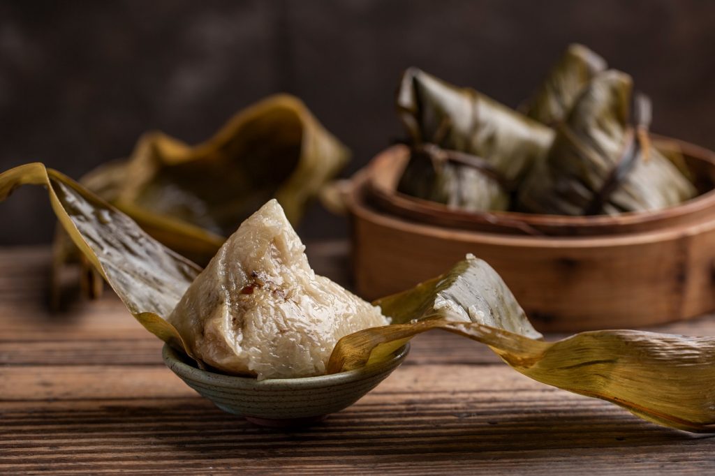 ▲新竹一名37歲林姓女子食用未充分加熱的冷凍粽後，出現噁心、嘔吐與腹瀉等，就醫後確診諾羅病毒感染。（圖／ Shutterstock）