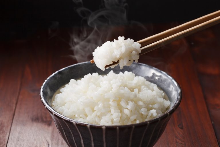 ▲台灣傳統以來皆是米食社會，白飯是一般家庭中最重要的主食之一。（圖／Shutterstock）