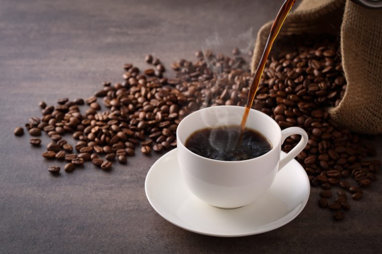 營養師提醒：狂喝咖啡小心流失更多水分！「2杯清爽特調」立刻補水又養顏！
