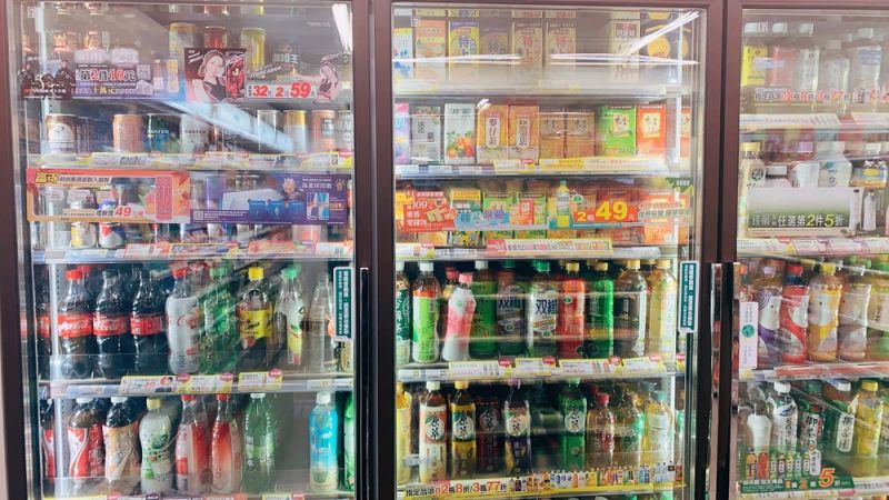 ▲超市販售的飲料百百種，但也有多款已經在超商購買不到了，引發網友討論。（示意圖／NOWnews資料照片）