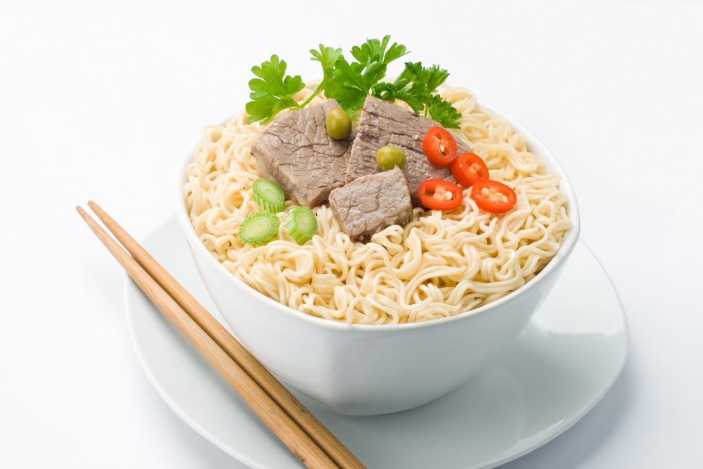 ▲原PO到超市買了蔥燒牛肉泡麵回家。（圖／Shutterstock）