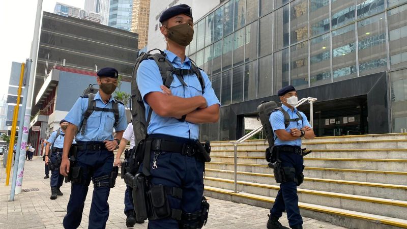 ▲為了防止可能的非法集結和衝突,港媒指香港警方已封鎖維園,並部署大批警力戒備。(圖/翻攝自香港警方臉書)