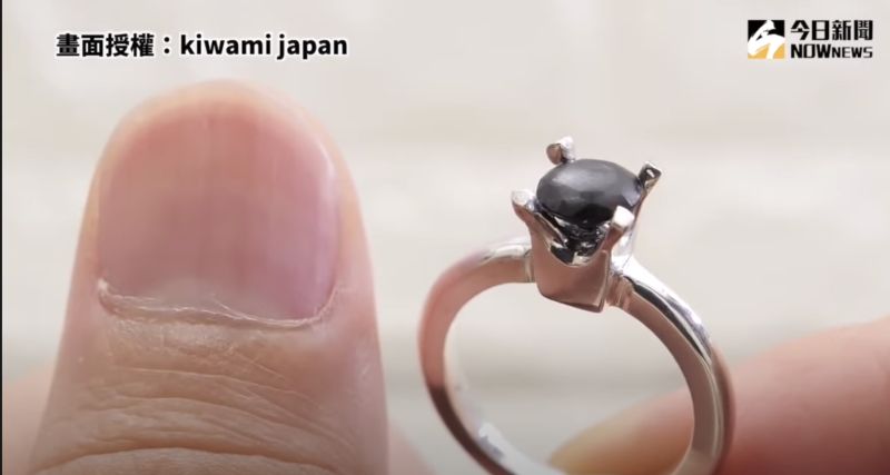 ▲指甲做成的黑鑽石，看起來相當漂亮。（圖／kiwami Japan  授權）