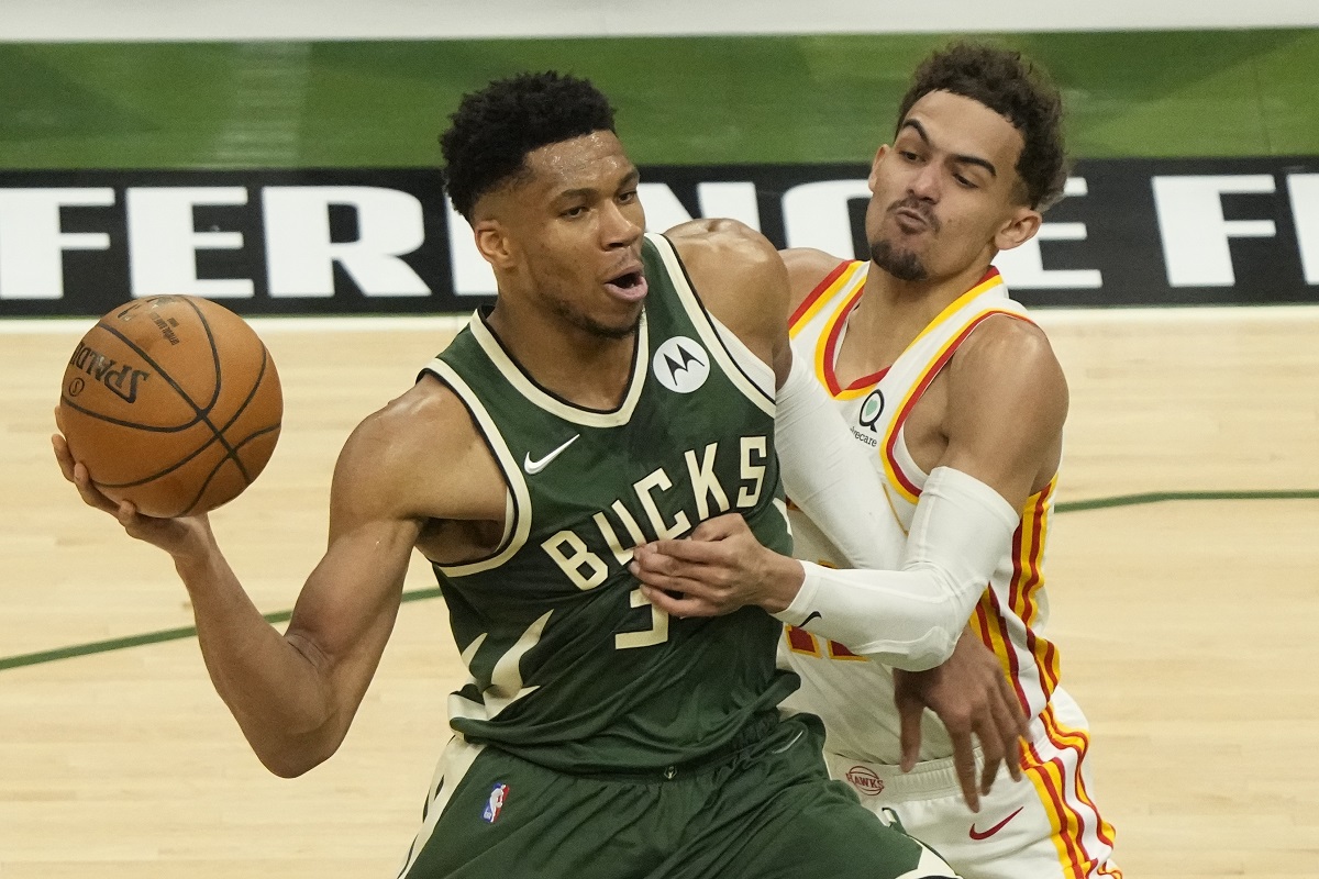 ▲東區決賽G5兩隊頭號球星都Giannis Antetokounmpo和Tare Young都缺席，不過公鹿禁區仍狂勝老鷹30分。。（圖／美聯社／達ˋ志影像）