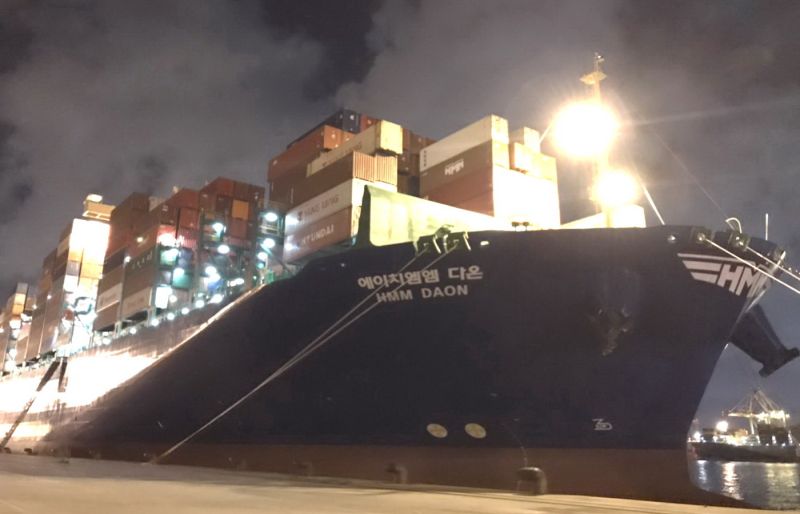 新造全貨櫃船　賴比瑞亞籍韓遠達安號輪首航高雄港
