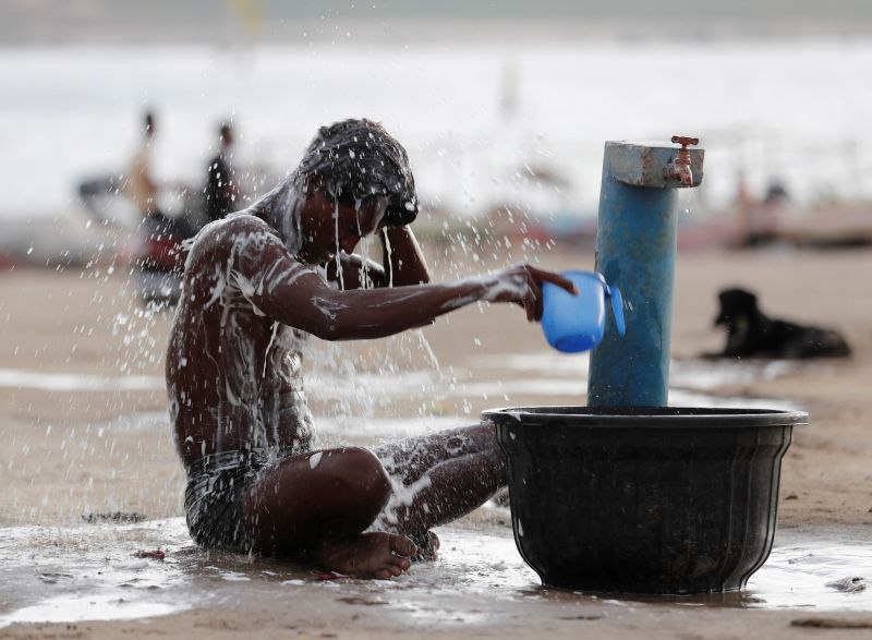 ▲由於雨季遲到，印度有數千萬人遭受嚴重熱浪侵襲，德里氣溫衝上9年來高點。資料照。（圖／美聯社／達志影像）
