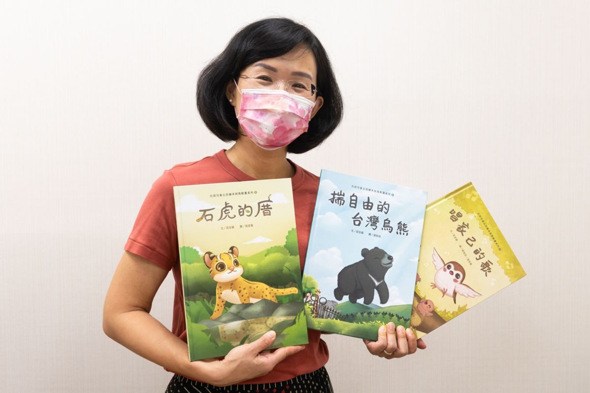 ▲民進黨立委蘇巧慧開Podcast不談政治，而是用台語說故事給小朋友聽，除舒緩疫情宅在家的鬱悶，也藉此宣揚母語文化。（圖／翻攝蘇巧慧臉書）