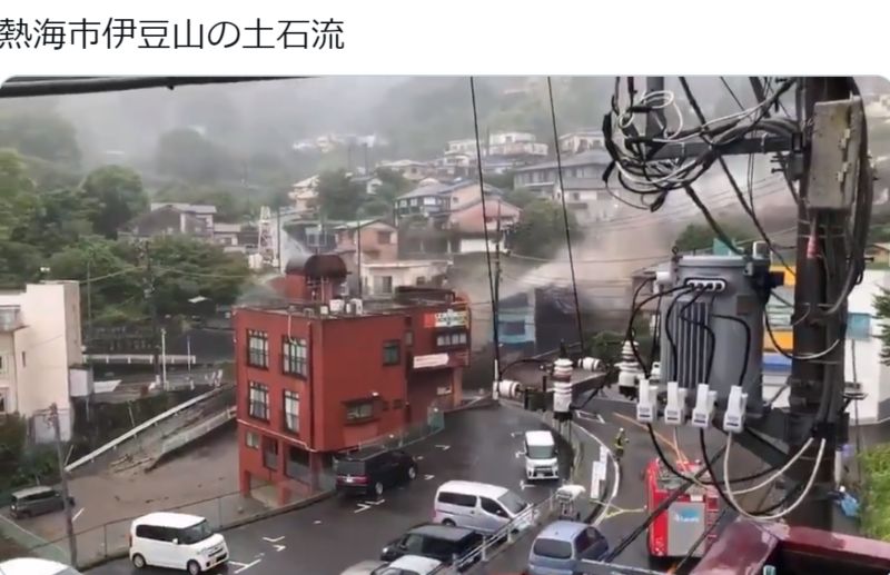 日本靜岡暴雨釀土石流　網瘋傳大片房屋被沖走影片
