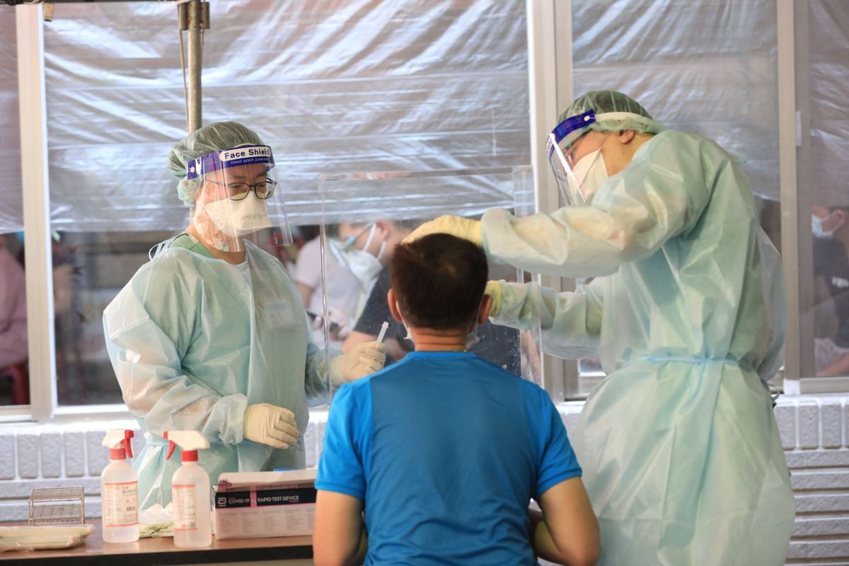 ▲中市北區美麗殿社區及十甲旺市場快篩站，共篩驗1853人，全數陰性(圖／市政府提供2021.7.3)