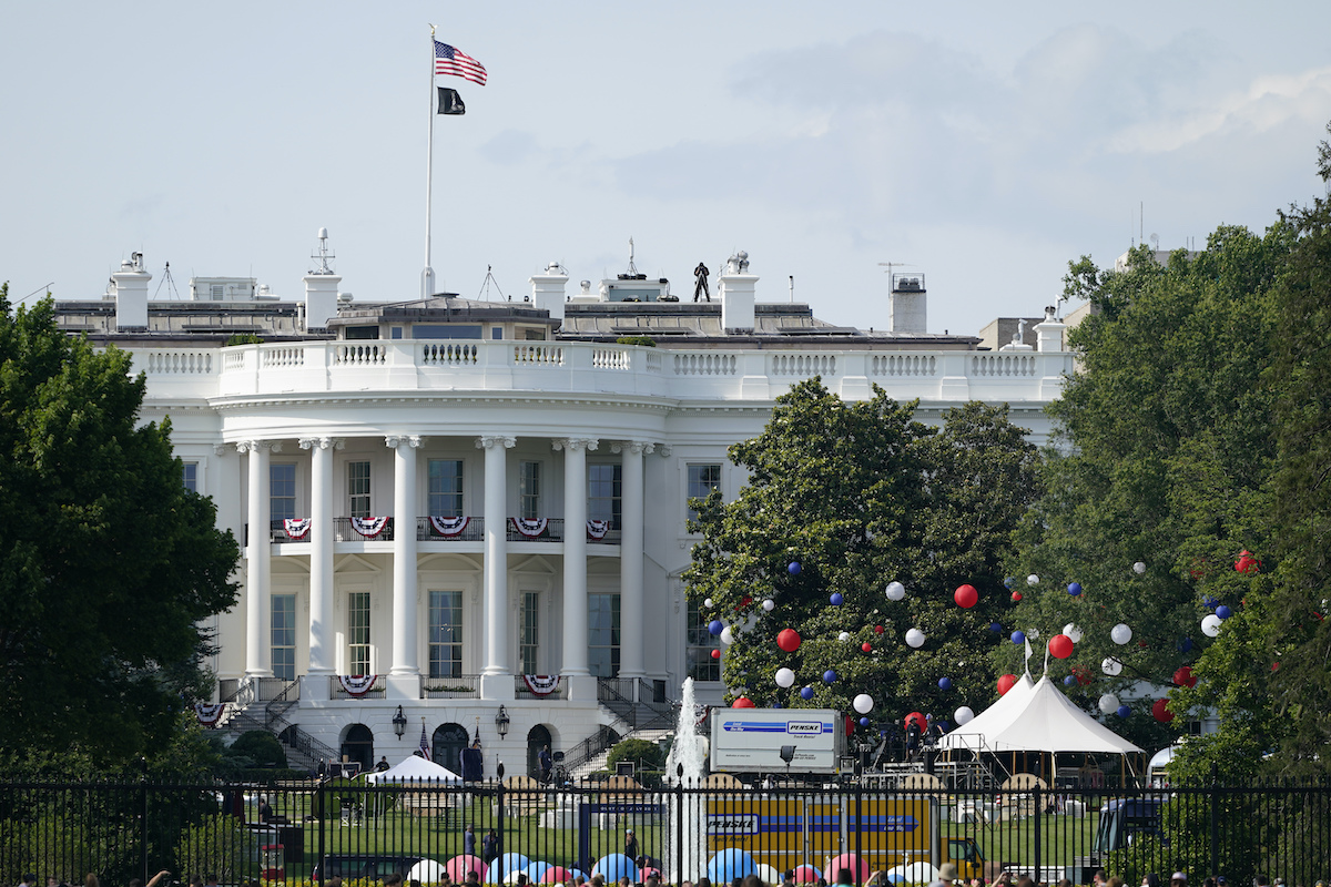 ▲美國即將慶祝獨立紀念日，儘管7成民眾施打疫苗目標無法實現，但終於能逐漸擺脫疫情陰影，恢復正常生活。（圖／美聯社／達志影像）