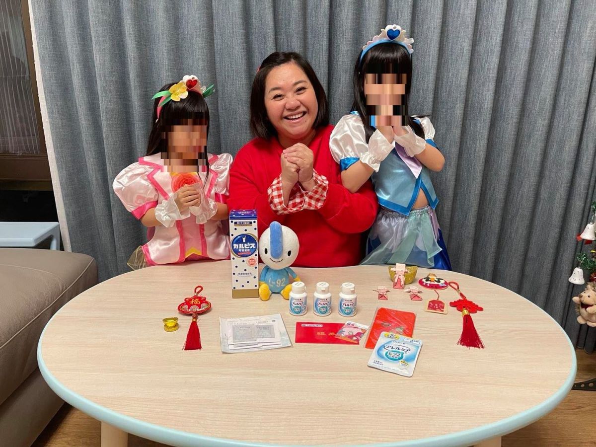 ▲鍾欣凌因2個女兒遠距教學電腦操作能力變強。（圖／翻攝鍾欣凌臉書）