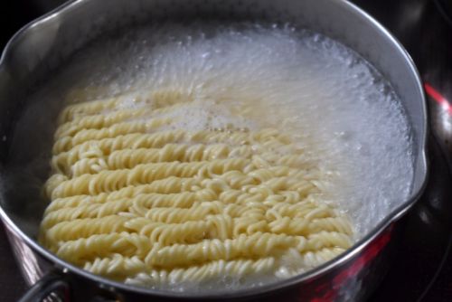 台灣泡麵「網咖煮法」被挖出!店員認證招了 老饕讚:比麵店還香