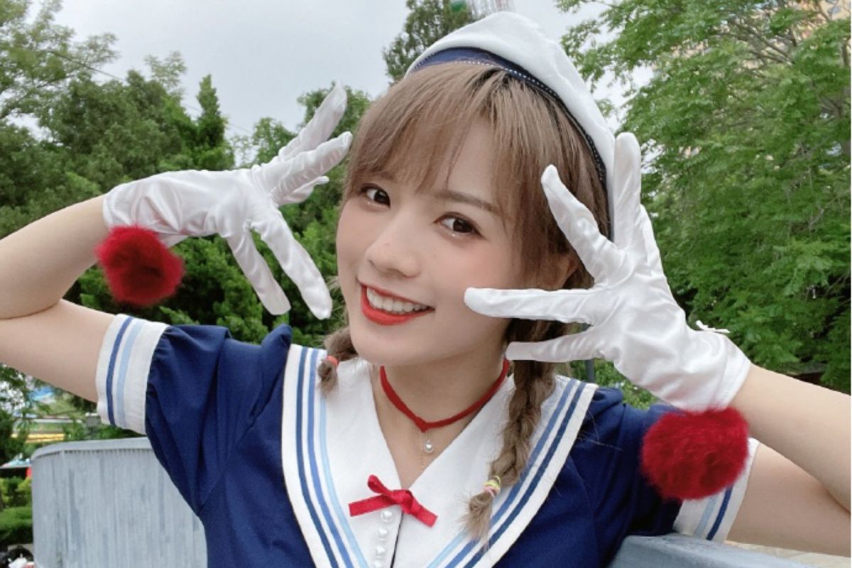 ▲中國網紅「機智的黨妹」穿著蘿莉塔服裝、在旅順博物館前跳舞，因此遭到網友圍剿。（圖／翻攝自微博）