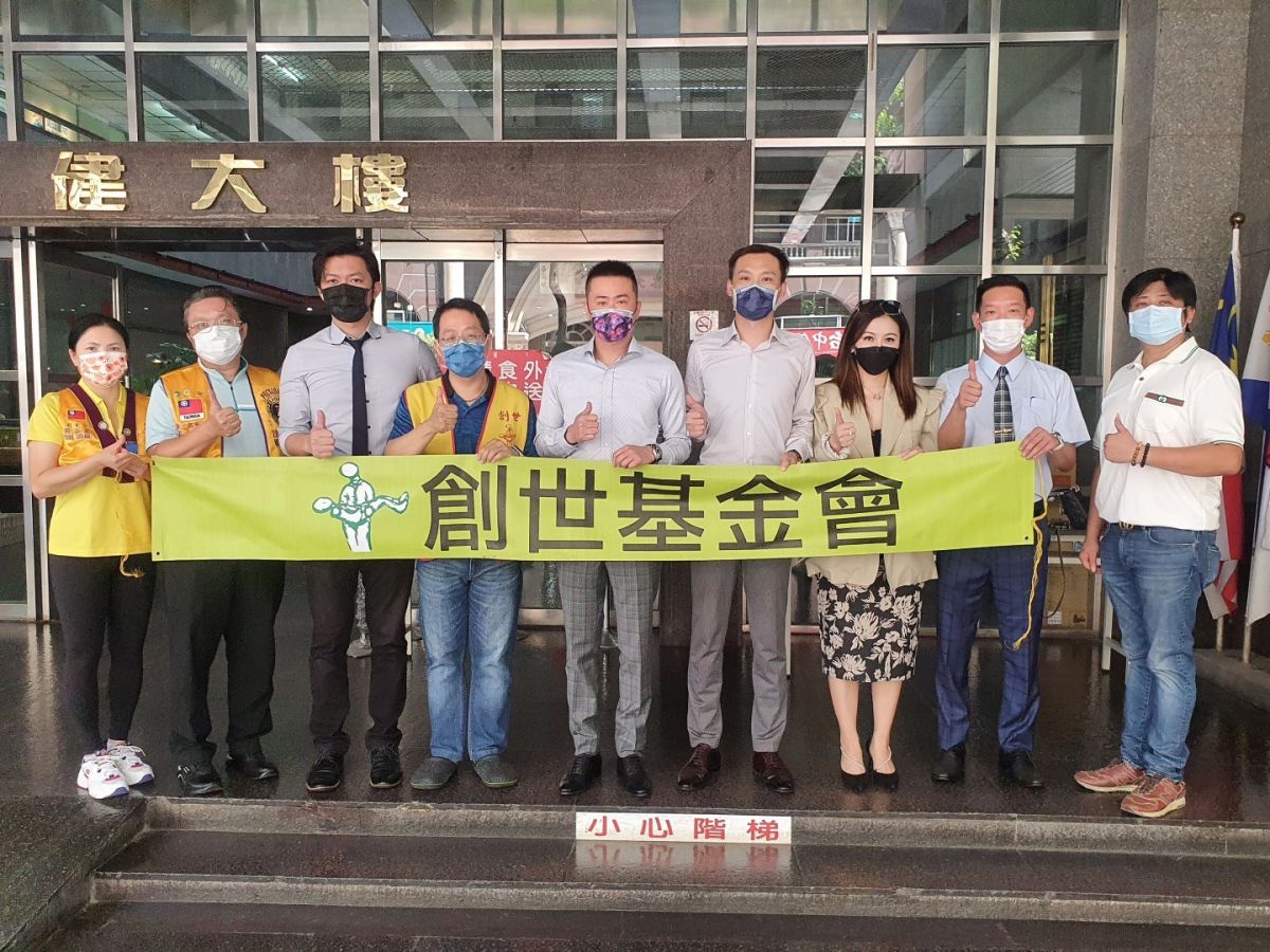 ▲響應 「募集蔬菜箱、送愛植物人」公益活動，台中愛心企業聯手捐出250箱。（圖／在一起提供）

