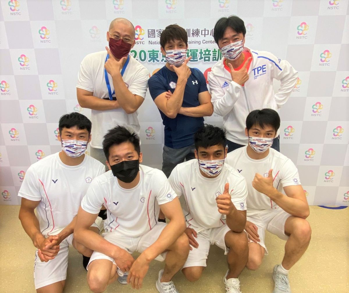 ▲競技體操中華隊教練團、選手合照李智凱、唐嘉鴻、游朝偉及蕭佑然。（圖／國訓中心提供）