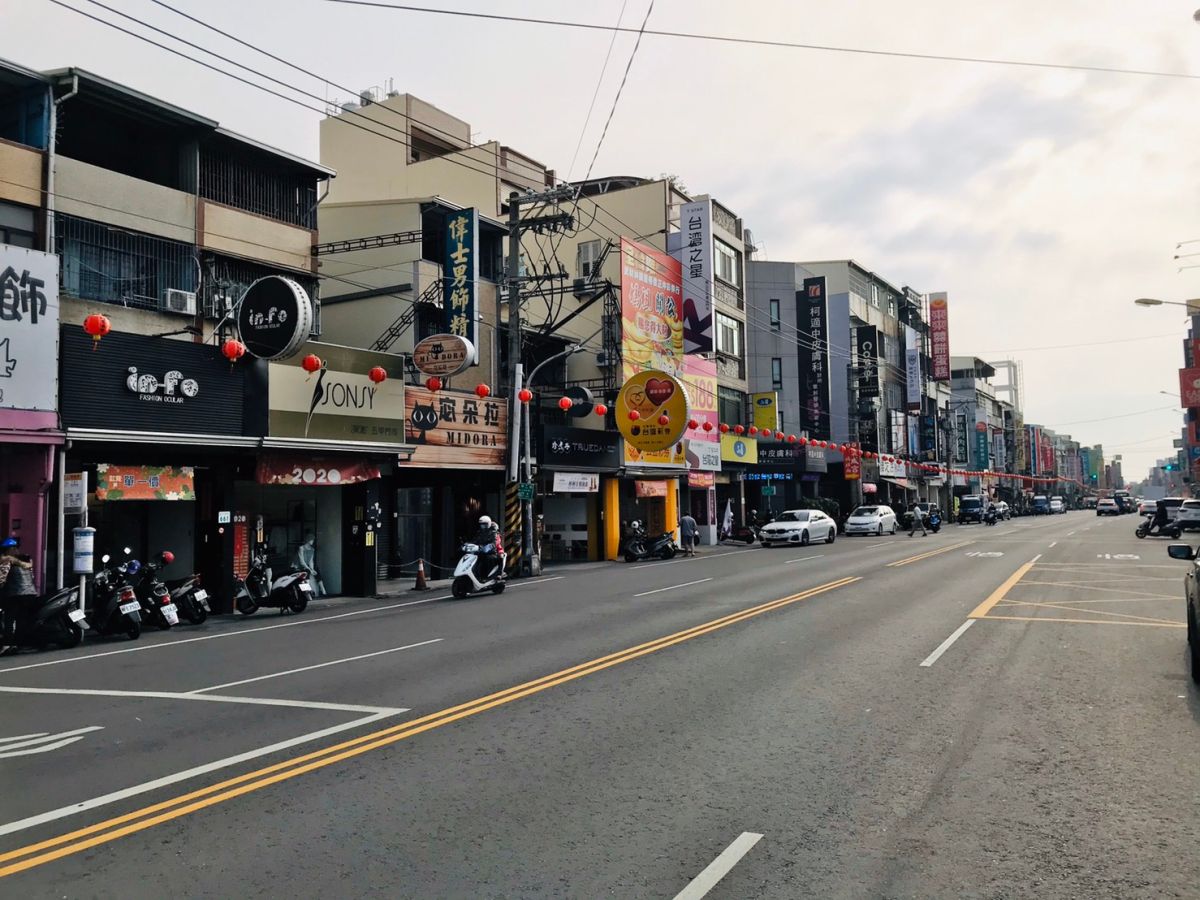 ▲77期重劃區鄰近五甲商圈，目前機能仰賴該商圈。（圖／NOWnews資料照片）