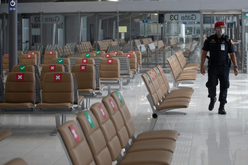 泰新冠疫情惡化！曼谷機場將改為臨時醫院　提供5千病床
