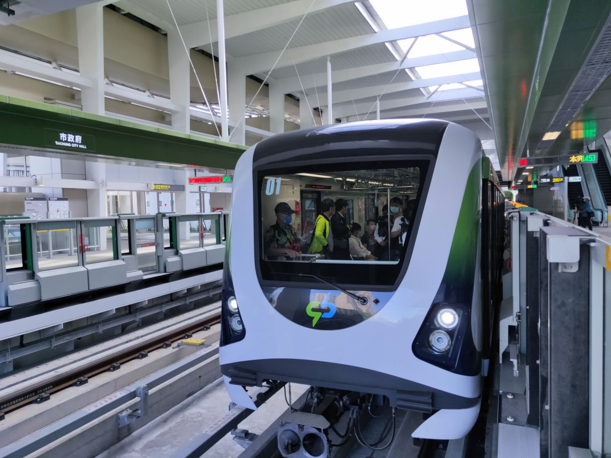 ▲中央將高雄捷運納入紓困補助對象，台中市議員楊正中質疑，同是維持社會正常運作人員，台中捷運卻大不同，紓困補助大小眼(圖／柳榮俊攝2021.7.8)