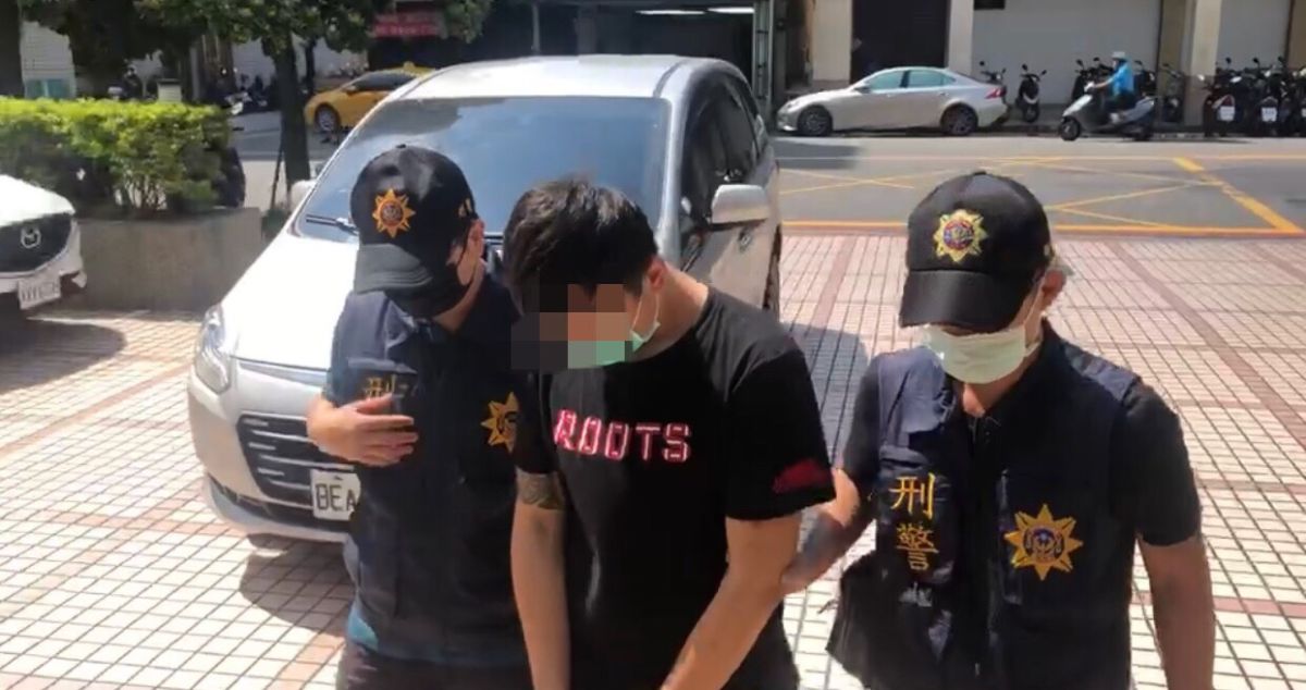 ▲警方昨天將黃姓車手拘提到案，全案已依詐欺罪，移請高雄地檢署偵辦。（圖／記者郭凱杰翻攝）