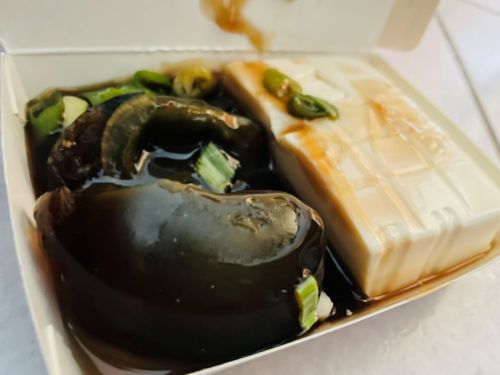 不只臭豆腐！台灣「8種美食」日本人怕爆　皮蛋跨海卻變高級食品
