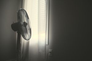 ▲男網友不解為何電風扇價差這麼大。(示意圖/取自unsplash) ▲男網友不解為何電風扇價差這麼大。(示意圖/取自unsplash)
