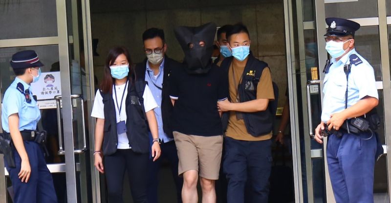 ▲香港警方6日公布偵破一起港獨組織「光城者」涉嫌製造爆裂物案，當時拘捕包括中學生在內的9人。不過，港媒今天報導，警方就此案再拘5 人，顯示相關逮捕行動仍未停止。（圖／翻攝自《香港01》）