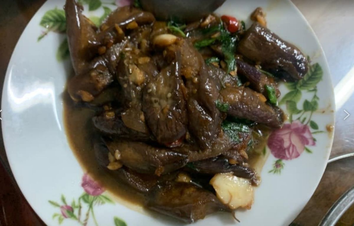 ▲茄子是我們日常生活常吃的蔬果，但應該有不少人都有困擾，茄子只要一下鍋就開始變色發黑。（圖/家常菜）