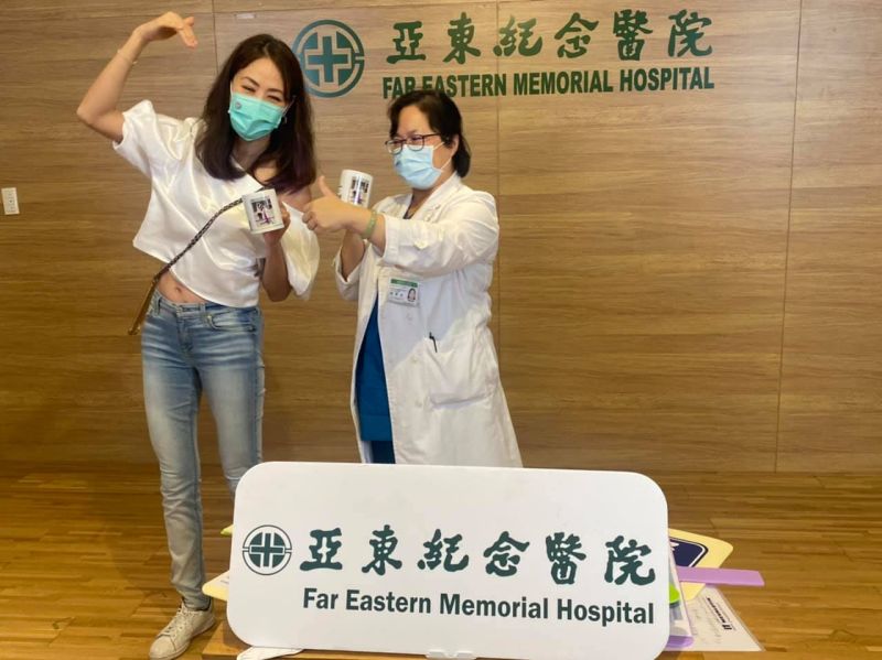 ▲賈永婕(左)、張厚台再合體。(圖/賈永婕臉書)