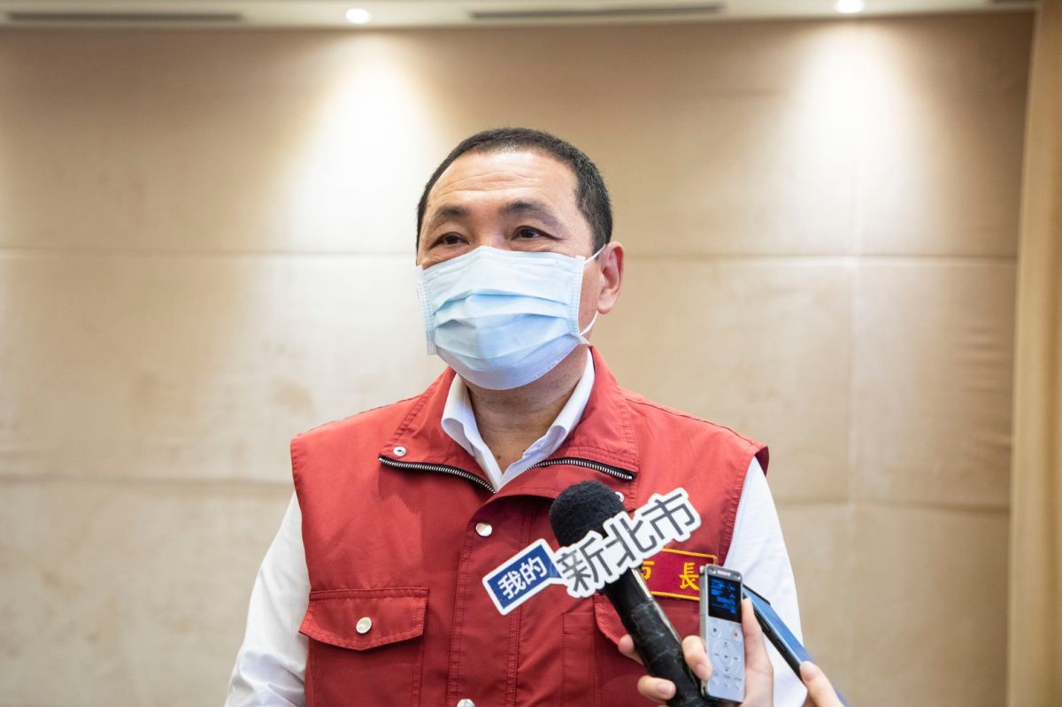 ▲新北市長侯友宜今（14）日認為，疫情仍然嚴峻，落實國門的入境普篩，嚴格的做好基因定序，這會讓國人比較安心。（圖／新北市政府提供）