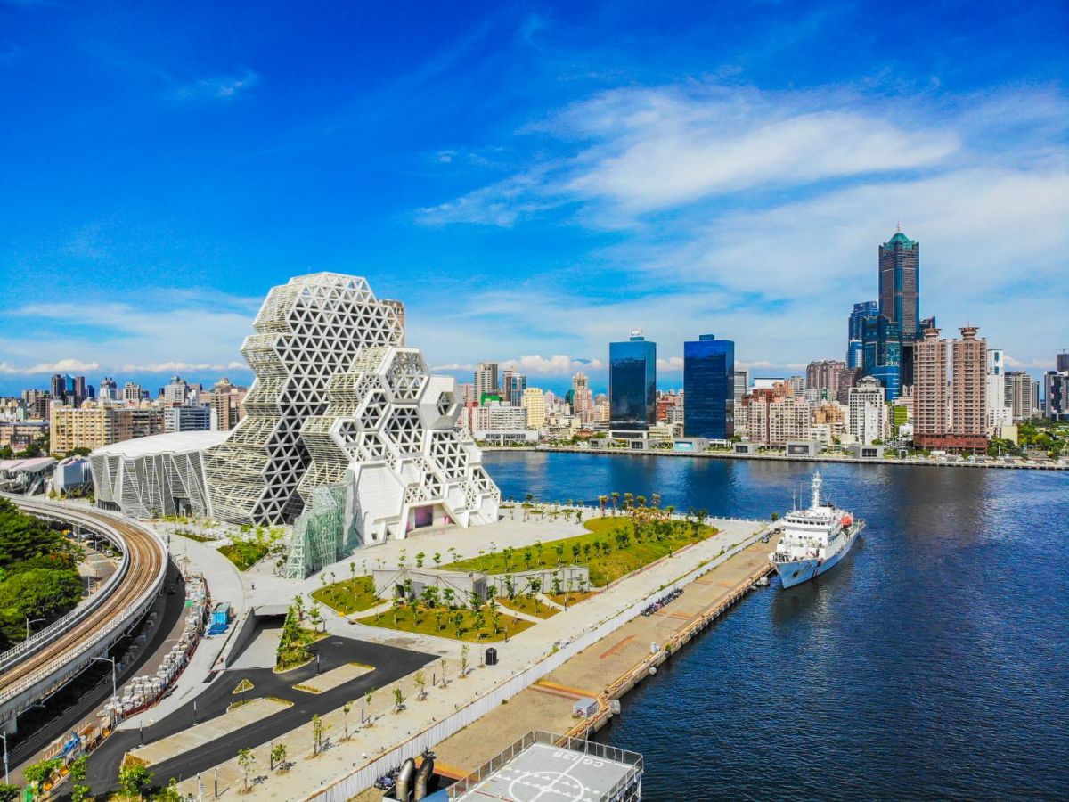 ▲還沒進行過正式展演的高雄流行音樂中心，將在7月15日正式加入高雄大型接種站的行列。（圖／高雄市政府提供）