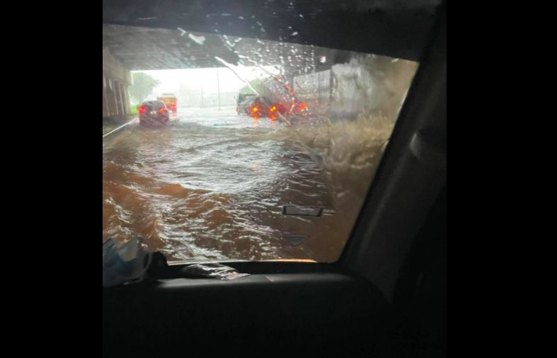 å¤§é›·é›¨ä¾†è¥² å°å— å˜‰ç¾©ä¸€ç´šæ·¹æ°´è­¦æˆ'äº¤æµé