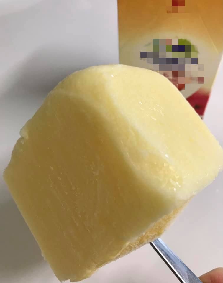 ▲原PO經過多次嘗試後,發現蘋果牛奶很適合做成冰。(圖/翻攝自《我愛全聯-好物老實說》 )