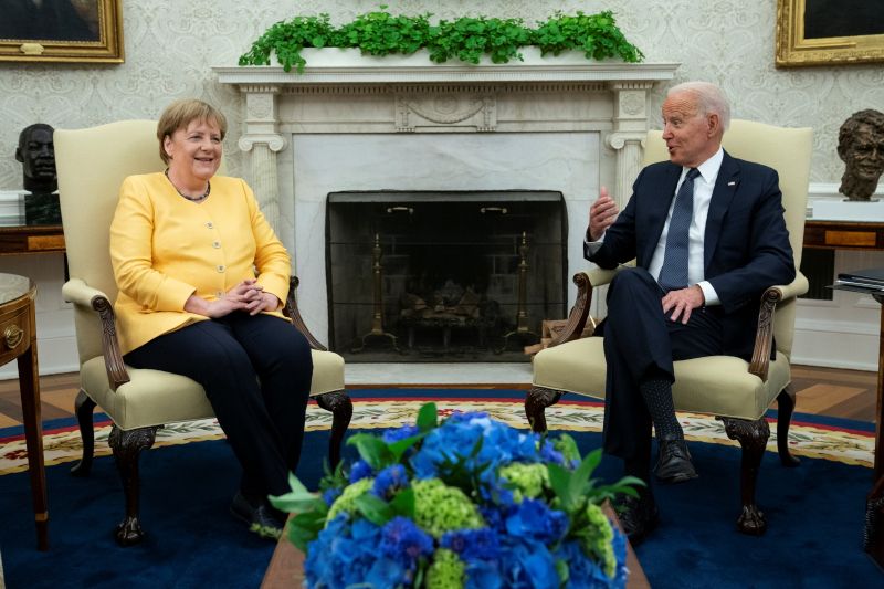 ▲德國總理梅克爾（Angela Merkel）卸任前的外交之旅造訪華府，此行彰顯這位資深德國領袖對於歐美關係的重要性，卻也凸顯她卸任後留下的歐美間待解難題。（圖／美聯社／達志影像）
