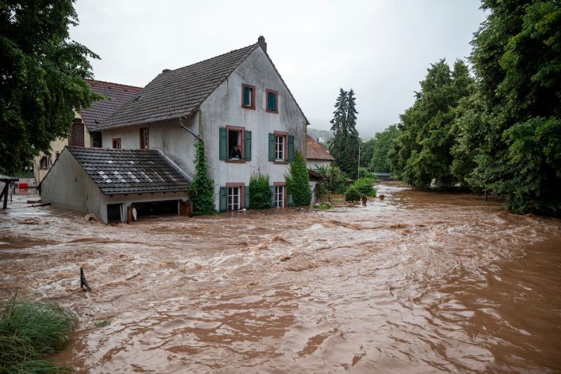 ▲德國上週暴雨和洪水造成嚴重災情，根據保險業初步統計，理賠金額達50億歐元（約新台幣1650億元）。（圖／美聯社／達志影像）