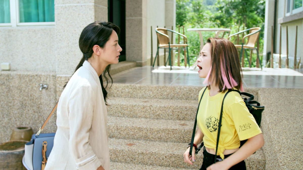 ▲盧以恩（右）耍叛逆氣壞Janet。（圖／東森、映畫提供）