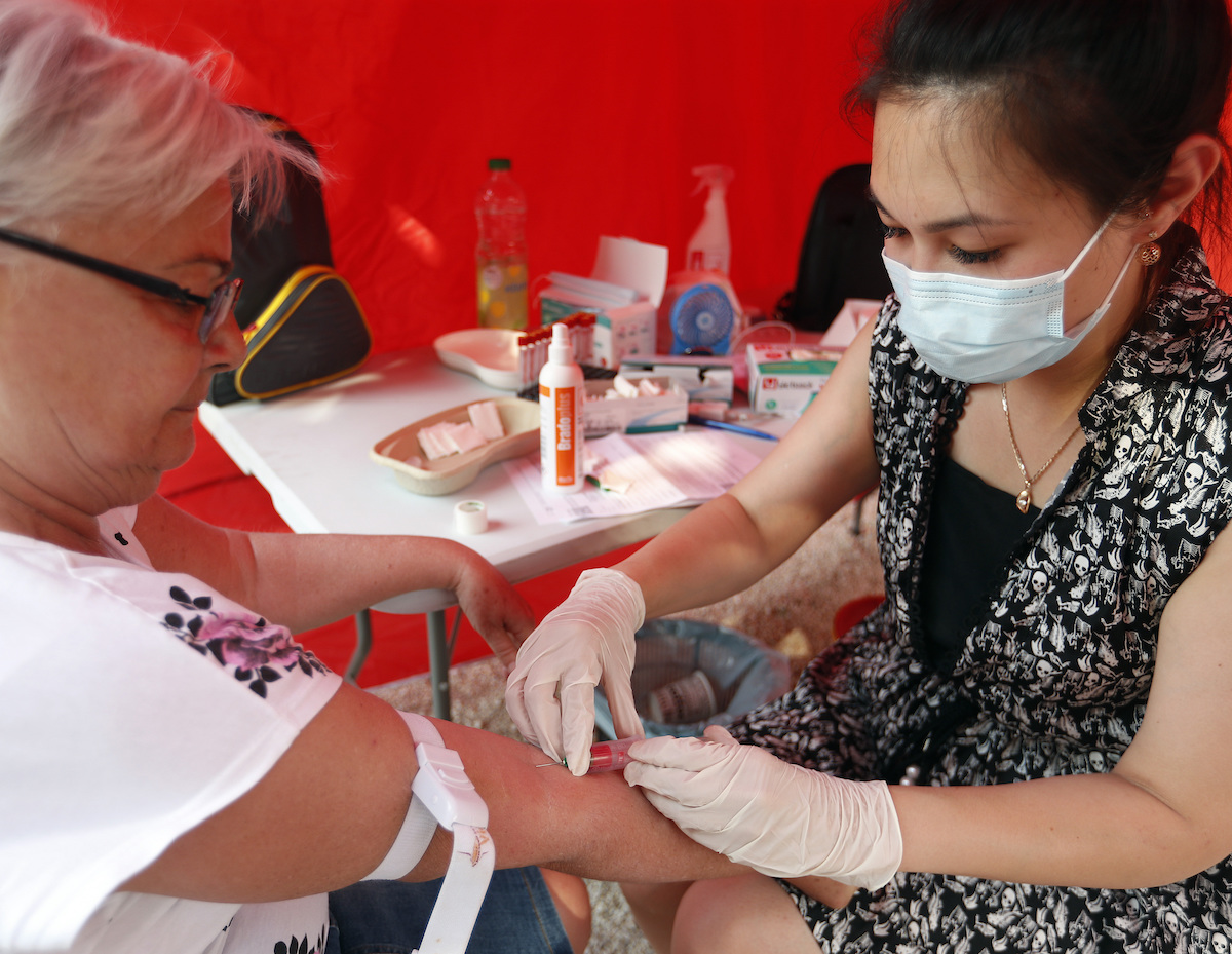 ▲匈牙利是歐盟各國接種進度最為快速的國家之一，將要開放讓民眾施打第3劑。（圖／美聯社／達志影像）