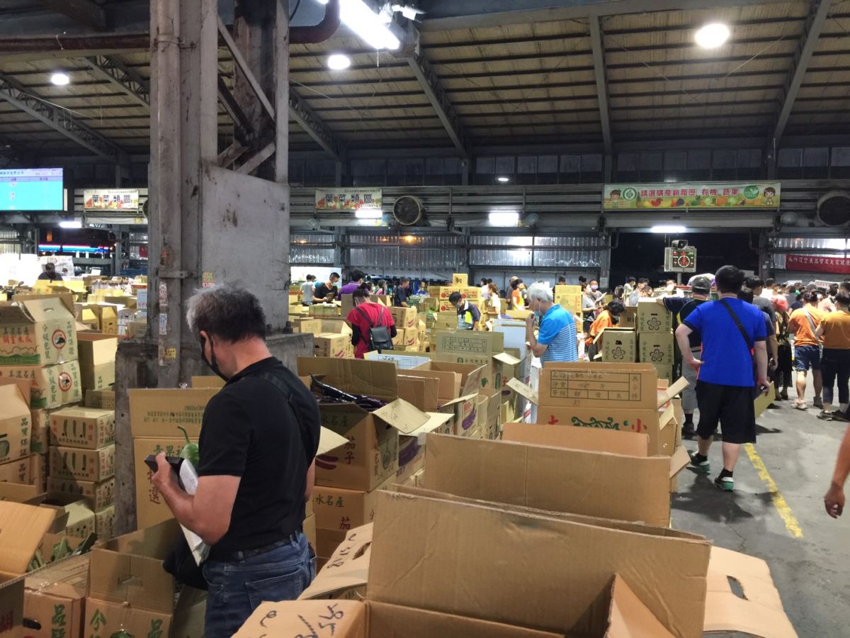 ▲台中市七大批發市場，嚴守三級警戒，防疫四大措施(圖／市政府提供2021.7.17)