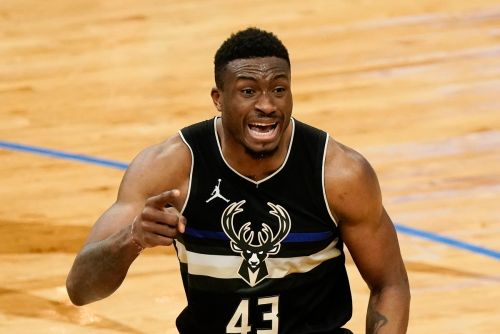NBA只剩字母哥！薩納西斯告別公鹿　字母兄弟全數回希臘聯賽打球