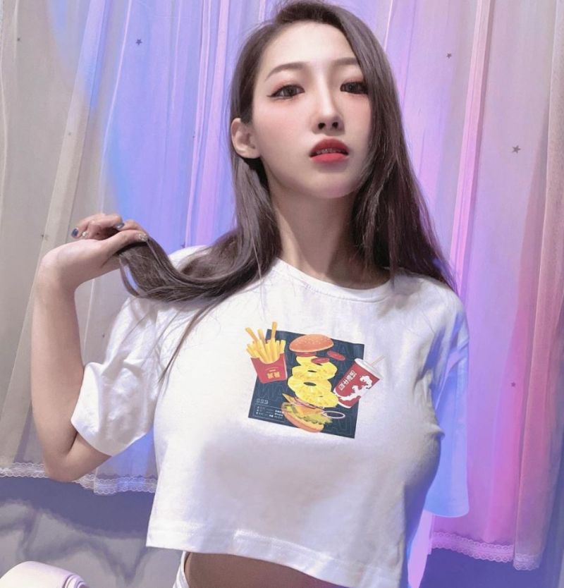 ▲▼歐菈長相美豔身材火辣。(圖/翻攝歐菈IG)