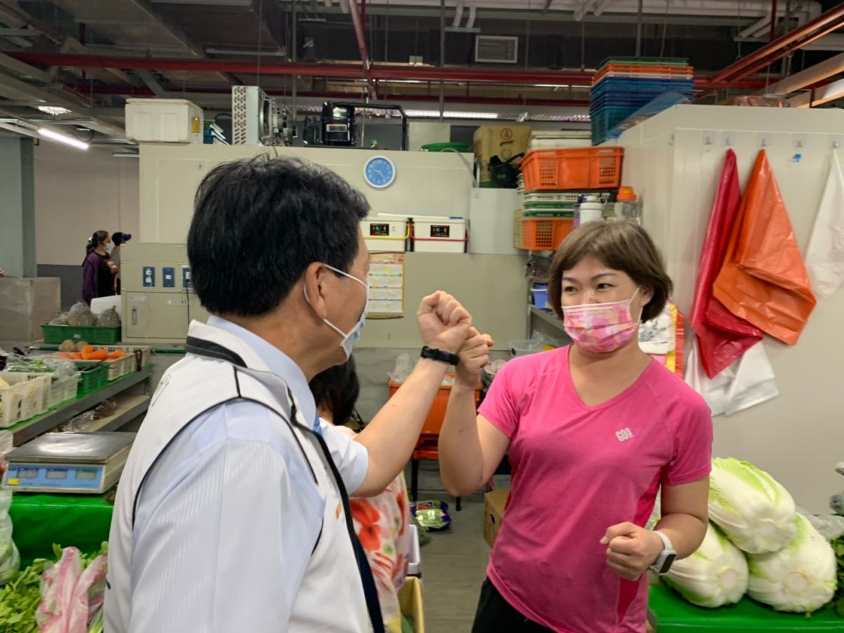 ▲鄭寶清認為，若在野黨能秉持理性專業，善盡監督責任，執政黨也提出完善政策，謙卑接受良好建議迅速執行，最大受益者絕對是全國人民。（圖／鄭寶清服務處提供）