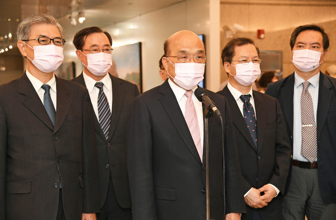 ▲東奧台灣隊選手搭乘經濟艙，行政院長蘇貞昌致歉，並表示會究責相關官員。（圖／行政院提供）