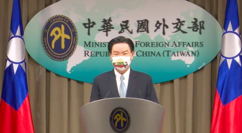 ▲外交部長吳釗燮宣布將成立「駐立陶宛台灣代表處」,這是我國在歐洲首個以「台灣」為名的辦事處。(圖/翻攝自外交部直播)