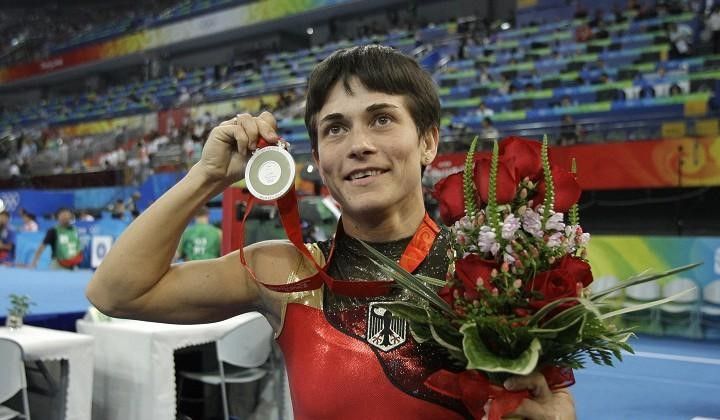 ▲烏茲別克「體操媽媽」Oksana Chusovitina(丘索維金娜)第8度參加奧運續寫史上第一人紀錄。（圖／美聯社／達志影像）