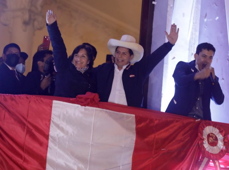 秘魯大選結果出爐　左翼候選人險勝右派民粹代表
