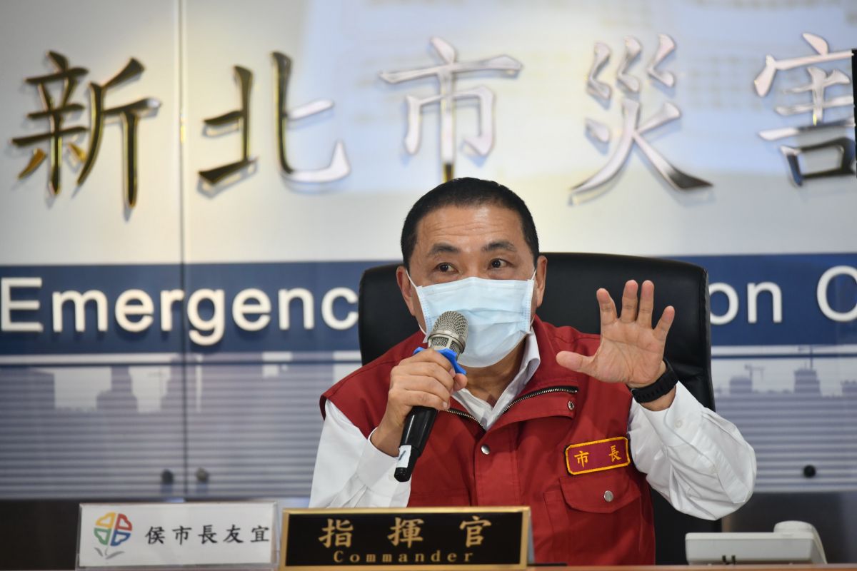 ▲新北市長侯友宜認為，中央與地方必須把防疫做好，慢慢地靠微解封來調整，把疫情控制好，這才是最重要。（圖／新北市政府提供）