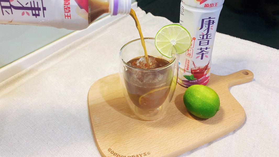 ▲在家自製手搖飲，夏日特調自己做，康普茶加水果超好喝。（圖／資料照片）